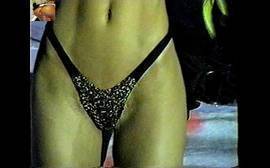 xviceos Lilly Hall tremenda morena muito gostosa