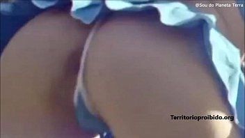 Tati Zaqui Nua rebolando no clipe