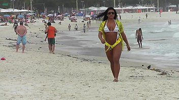 Xvidios de sexo com novinha dando rolezinho na praia