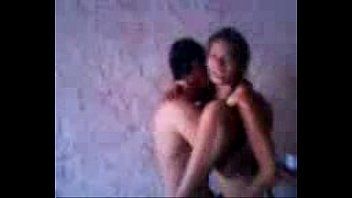 Negão arrombando o cuzinho da safada – sexo anal com negão